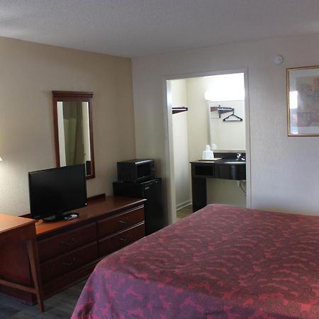 Travel Inn Of Buford Exterior foto